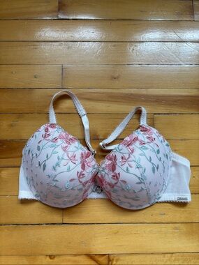 La Vie En Rose Pink Floral Embroidered Underwire Bra